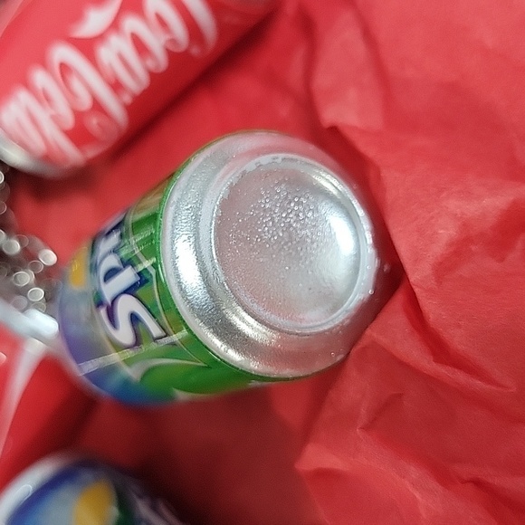 Lot of (24) Mini Soda Can Keychains - Picture 8 of 8